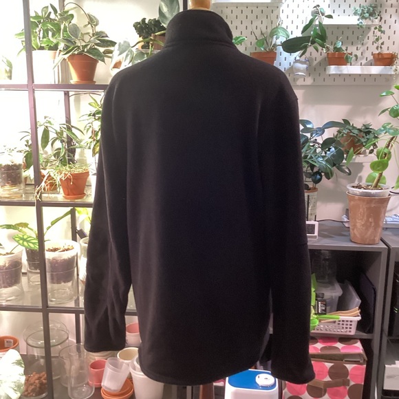 North Face half zip fleece pullover. Size Large. - Picture 4 of 5